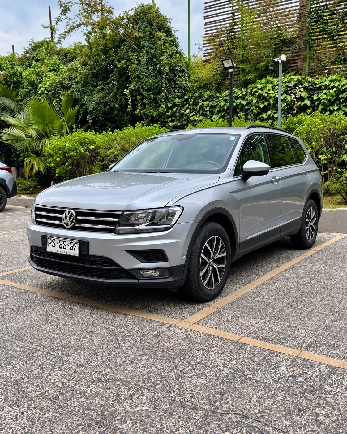 Volkswagen Tiguan 250 TSI Comfortline 2021 disponible